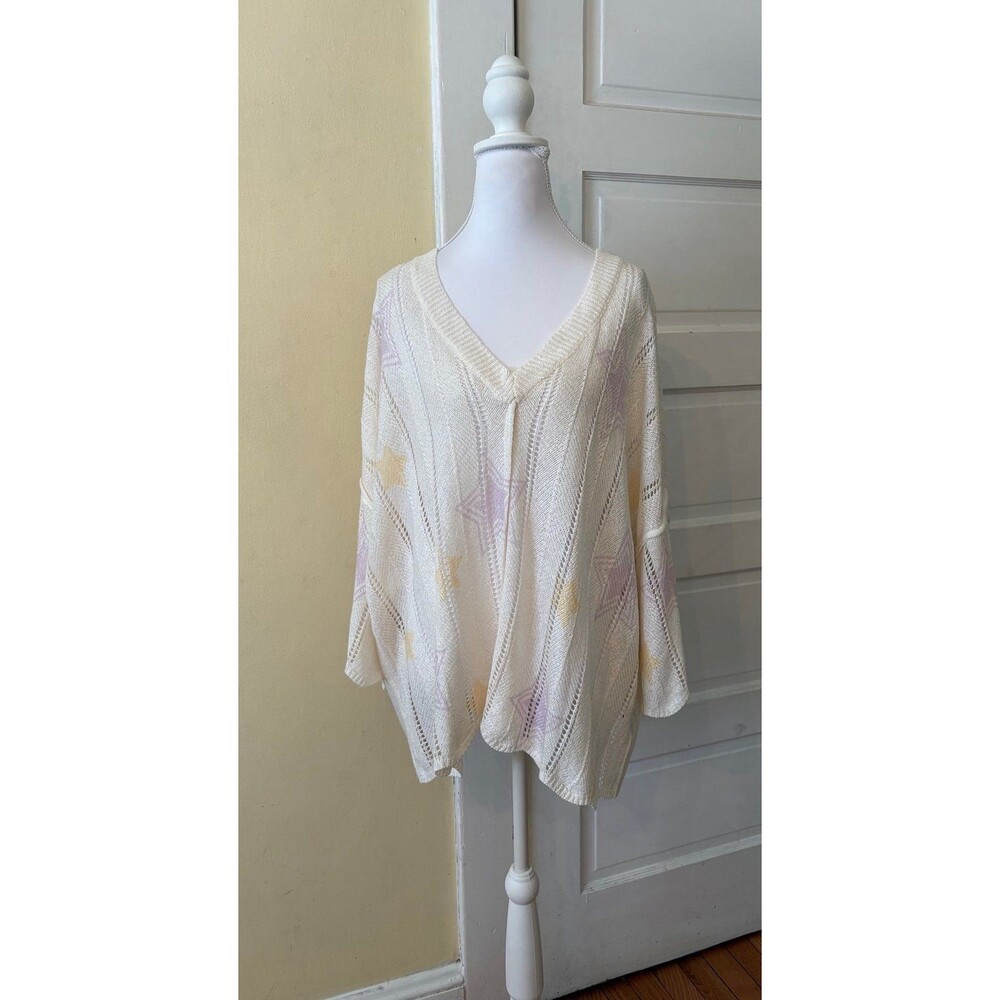 POL top POL lightweight open knit womens size small roomy STARS star top v neck
